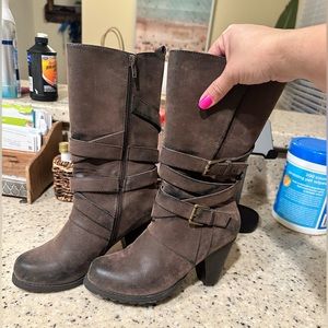 Distressed boots size 6.